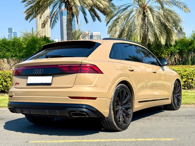 AUDI Q8 S LINE 2025