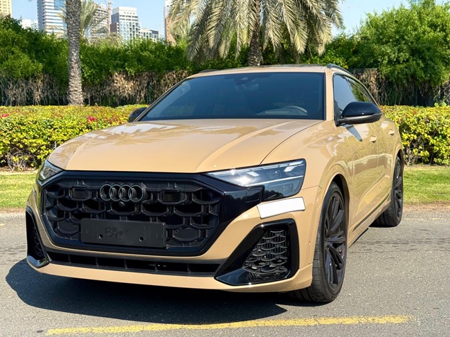 AUDI Q8 S LINE 2025