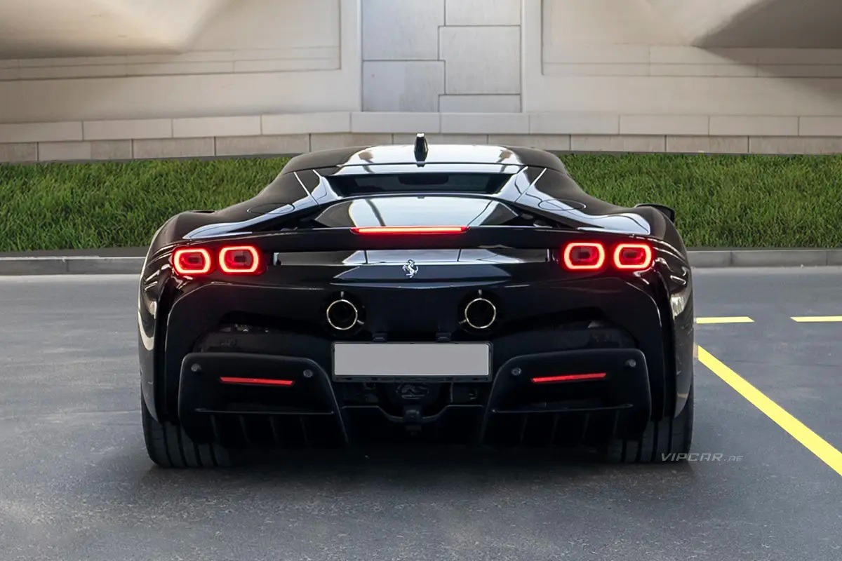 Ferrari SF90