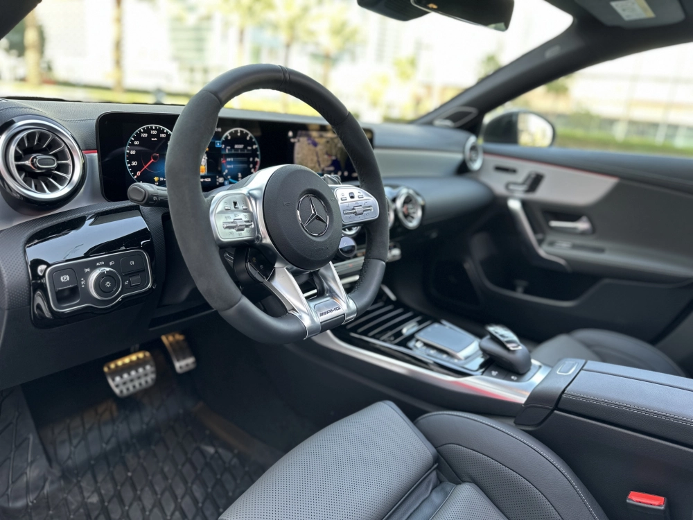 Mercedes Benz AMG CLA 45s