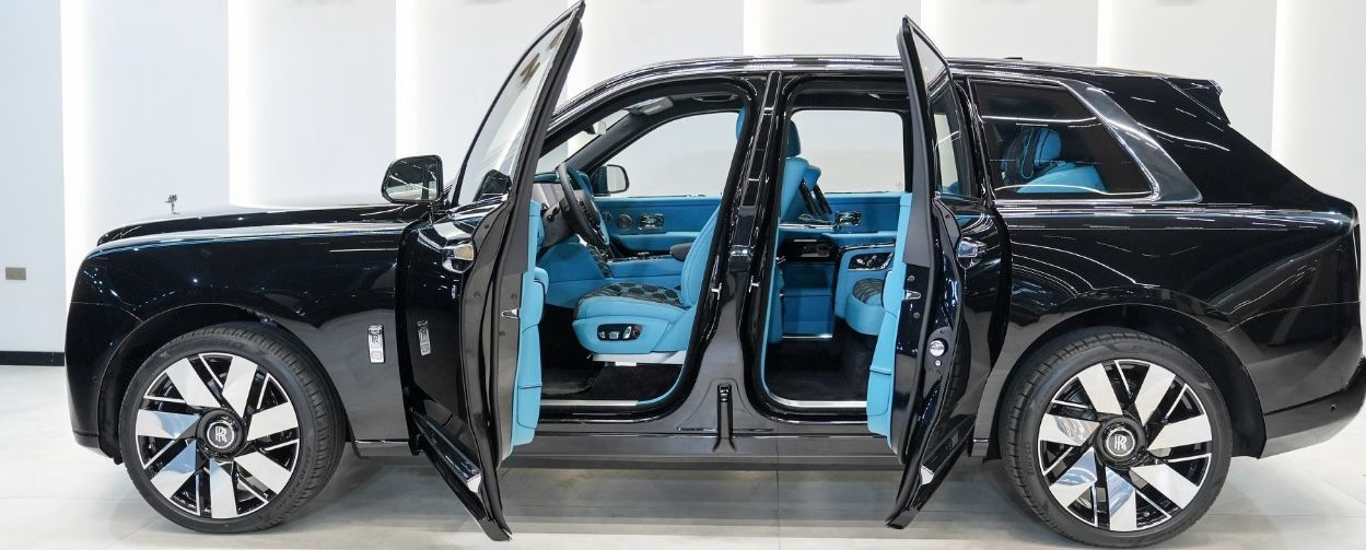 Rolls Royce Cullinan 2025