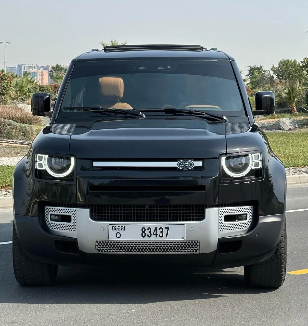 Land Rover Defender 2025