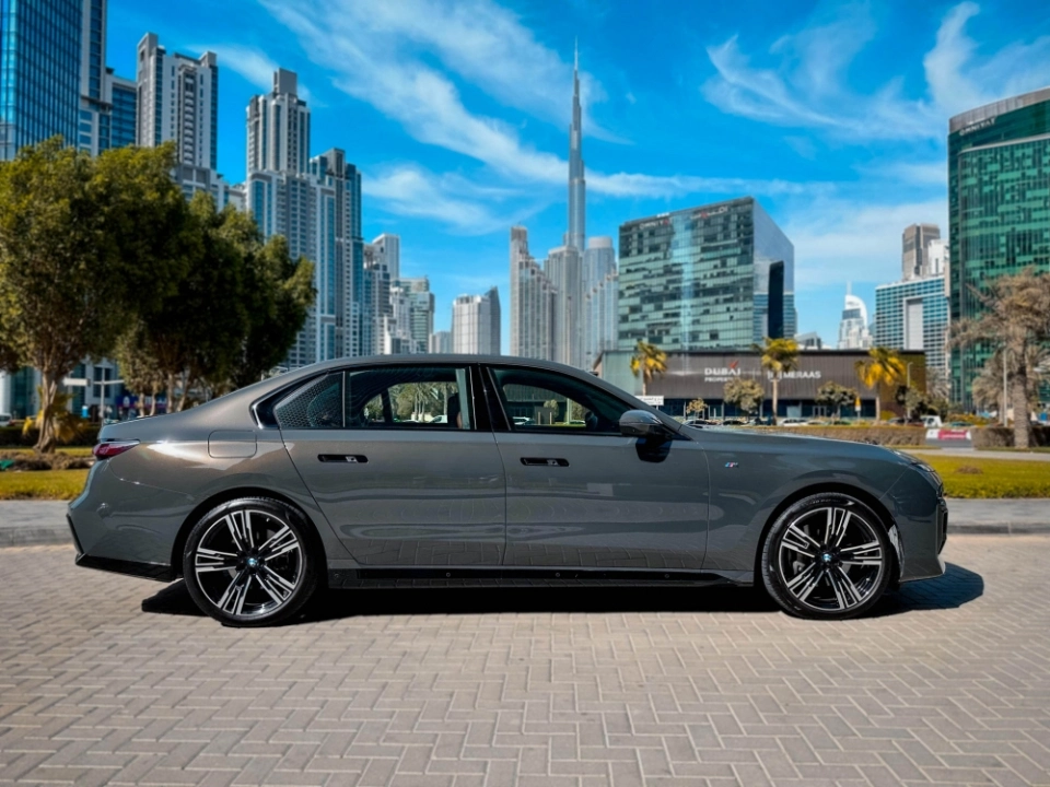 BMW 740Li M Kit 2025