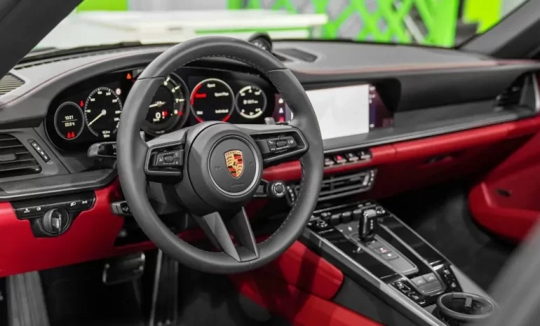 Porsche 911 Targa 4 GTS Spyder 2024