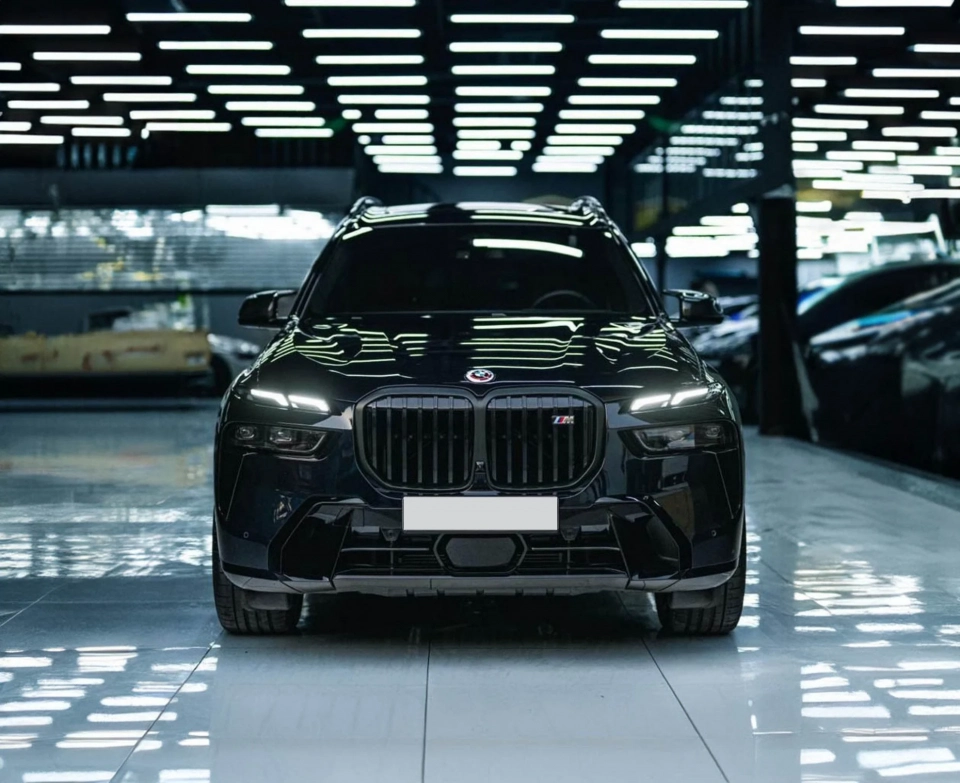 BMW X7 M60i 2023