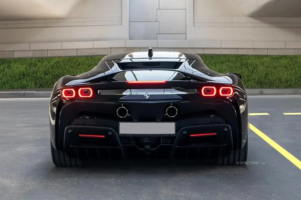 Ferrari SF90