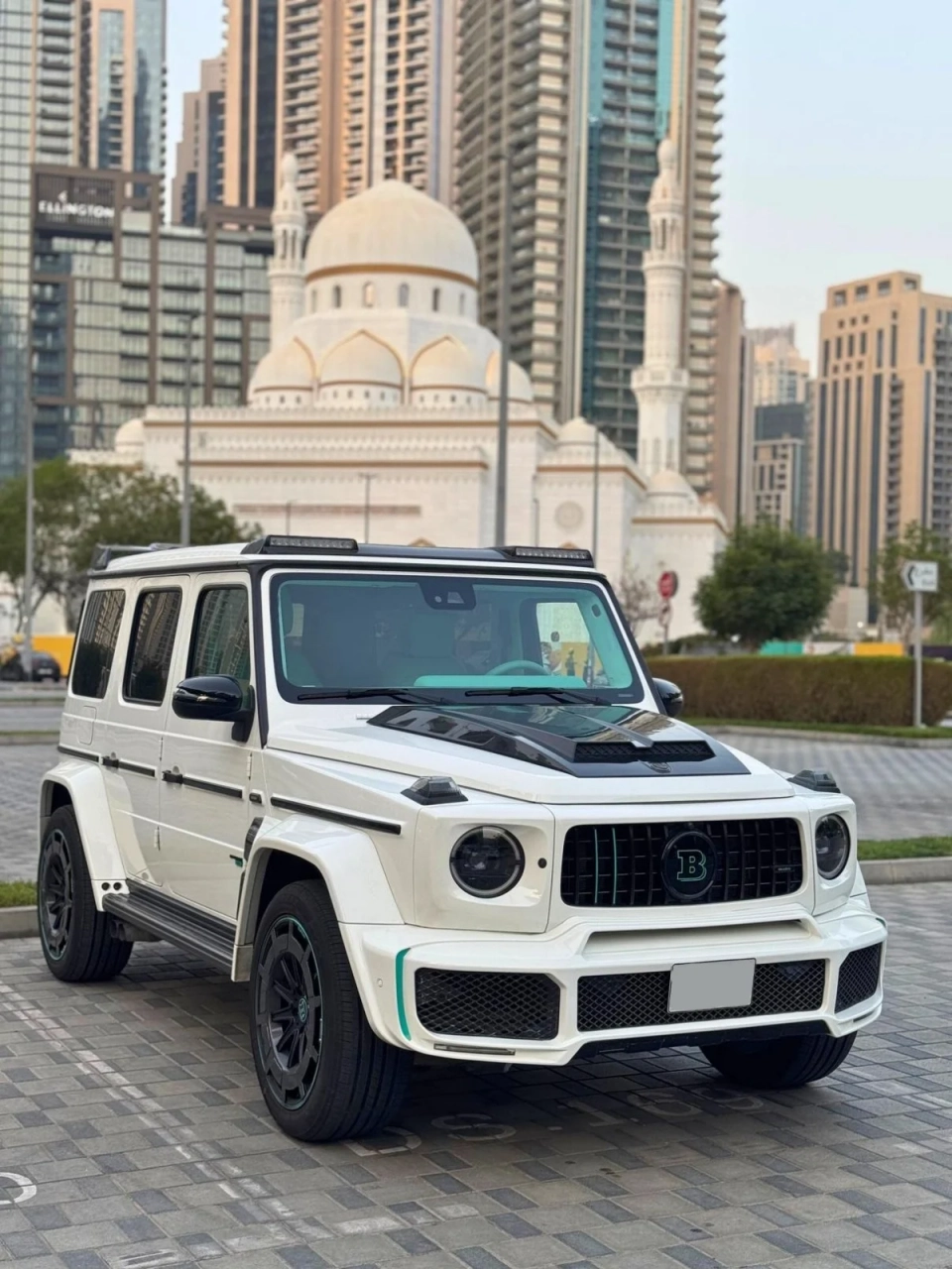 G63 Brabus White Tiffany inside