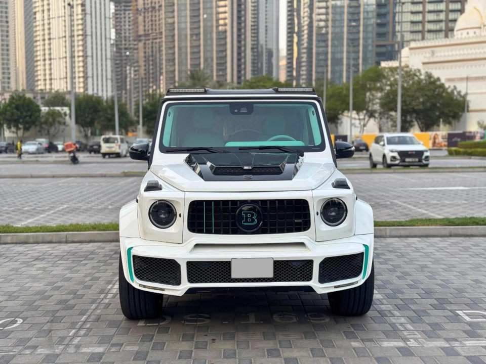 G63 Brabus White Tiffany inside