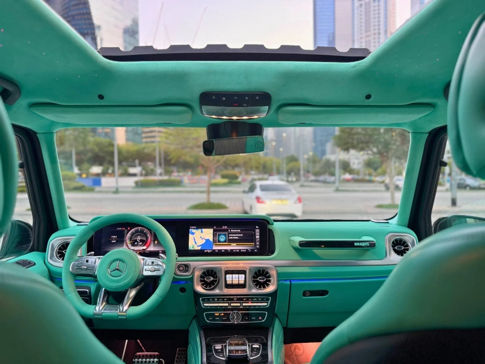 G63 Brabus White Tiffany inside