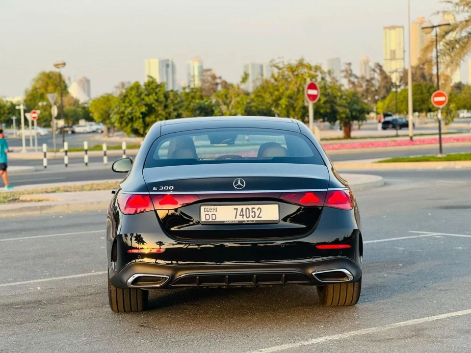 Mercedes E 300 2026