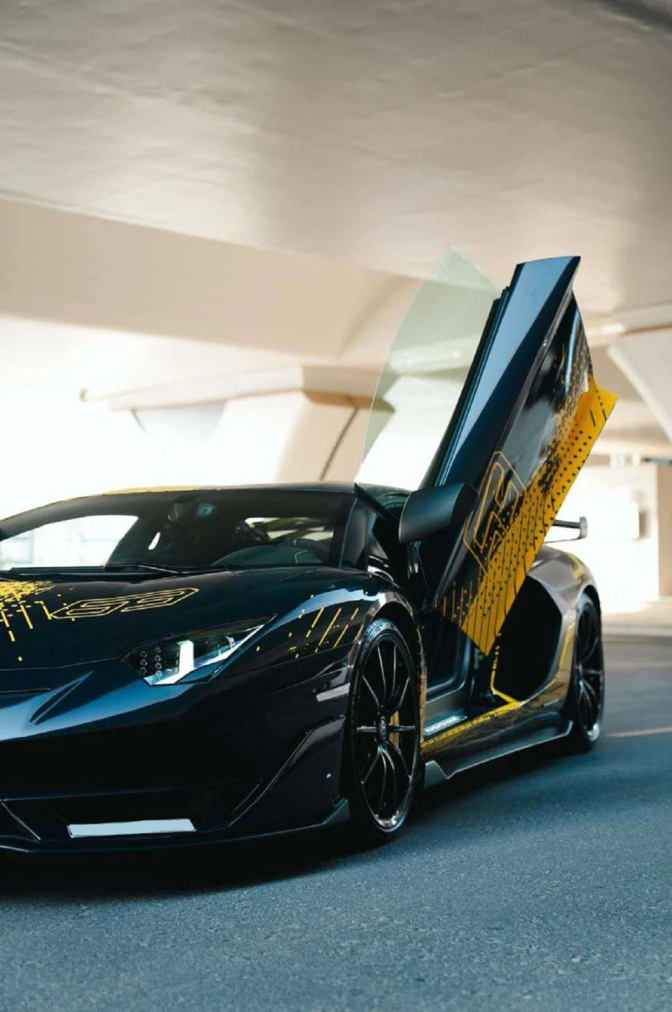 LAMBORGHINI AVENTADOR SVJ