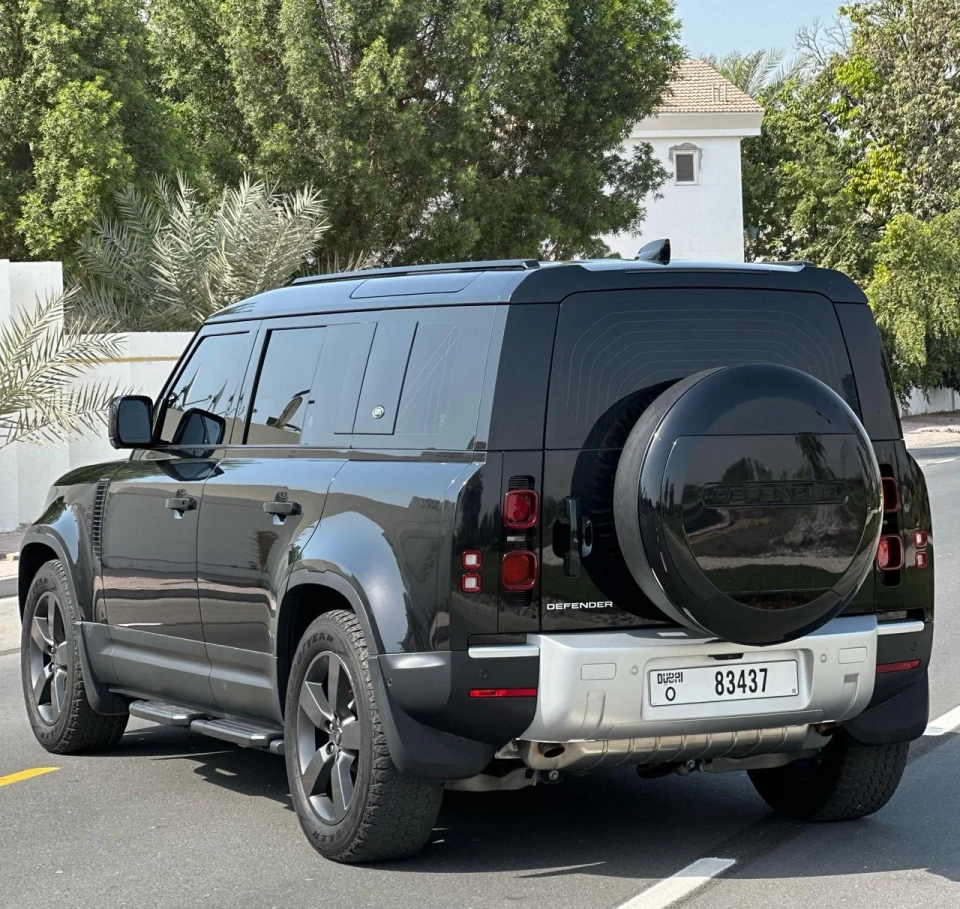 Land Rover Defender 2025