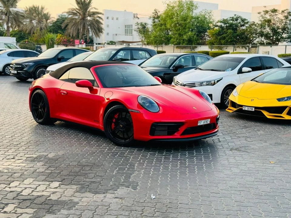 Porsche 911 GTS 2023