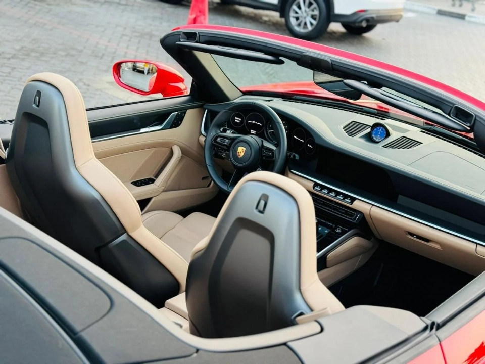 Porsche 911 GTS 2023