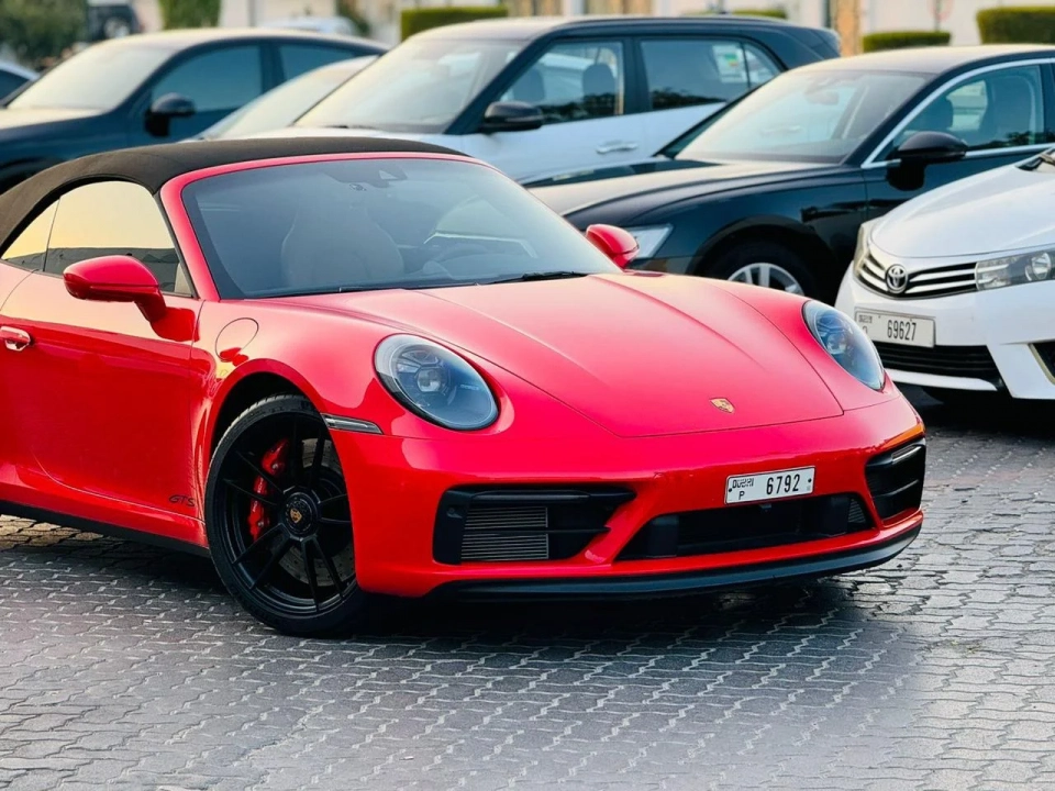 Porsche 911 GTS 2023